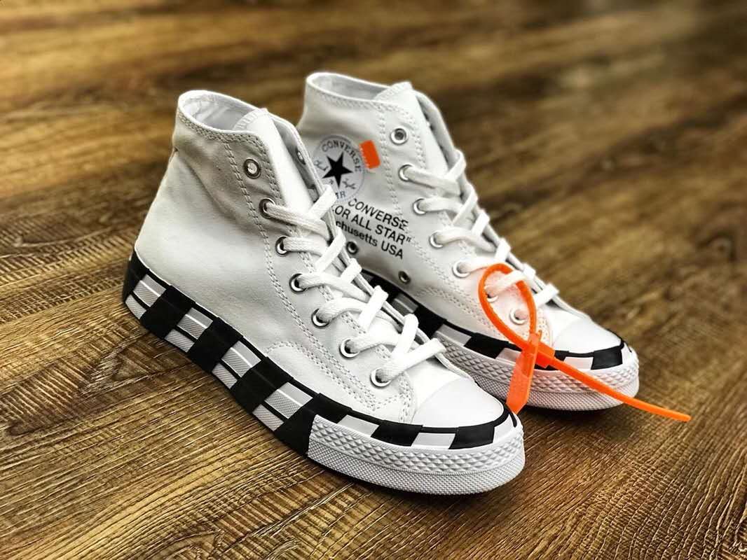 Off-White x Converse Chuck Taylor [M. 3]